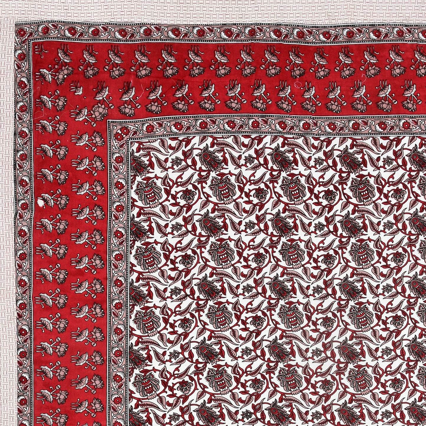 Scarlet Bloom – Red Floral Cotton Bedsheet Set