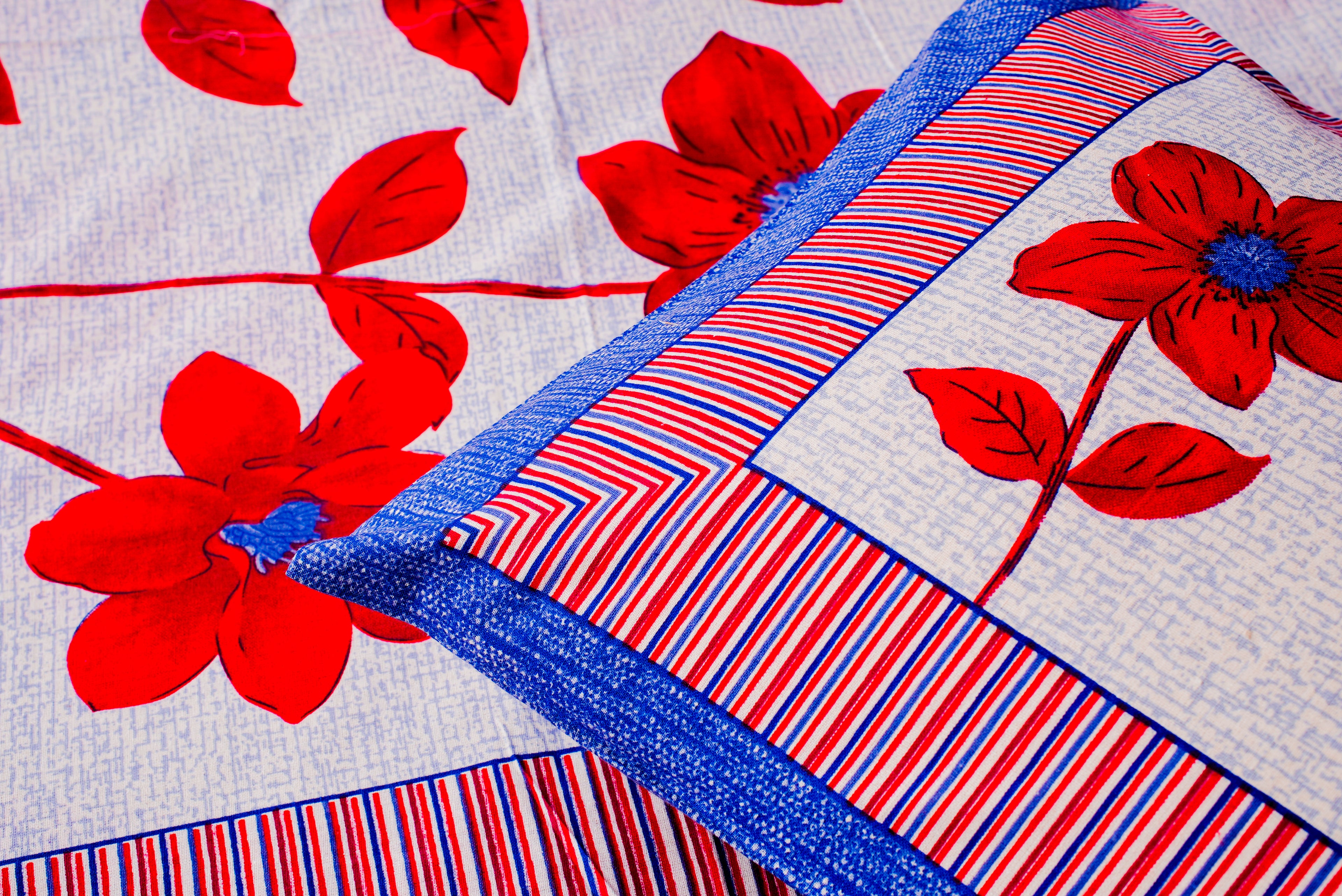 Red Blossom Cotton Bedsheet Set