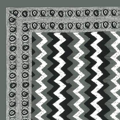 White Black Grey Pattern Print – Cotton Bedsheet Set